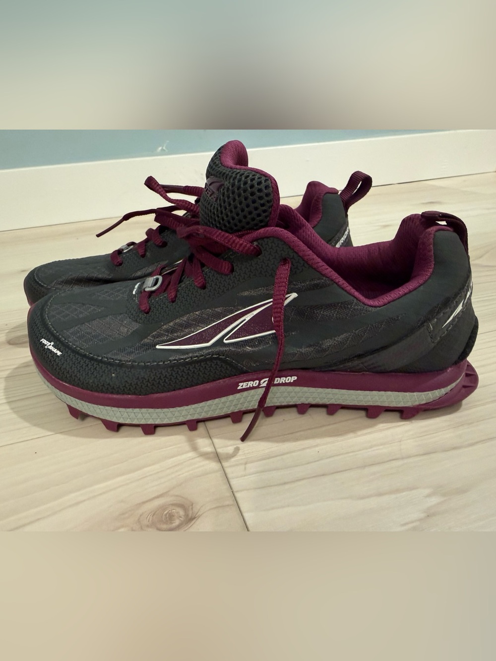 Altra Women's Trail Running Shoe - Black & Burgundy-Size 6.5